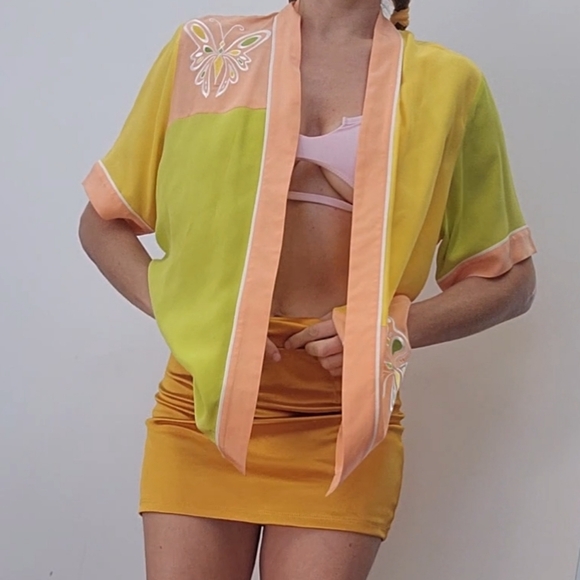 Bob Mackie Tops - Bob Mackie Zendaya favorite peach lime butterfly 100% silk festival blouse top s